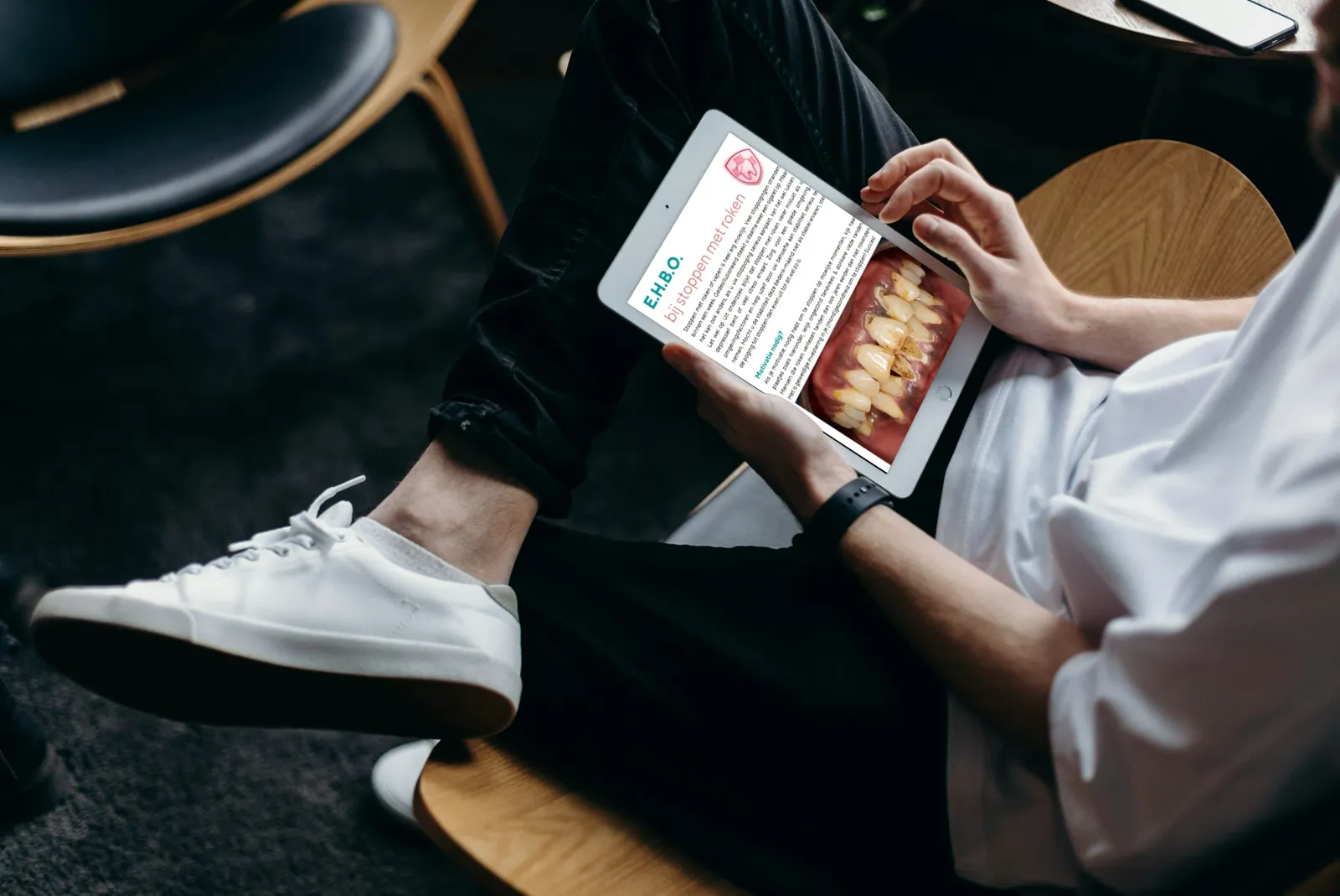 Dentiff digitale folder op een scherm